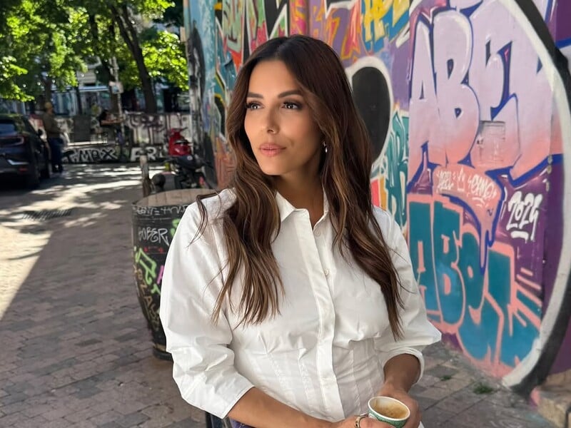 "Наче Єва Лонгорія в Україні". У соцмережі зробили припущення щодо місця перебування відомої акторки