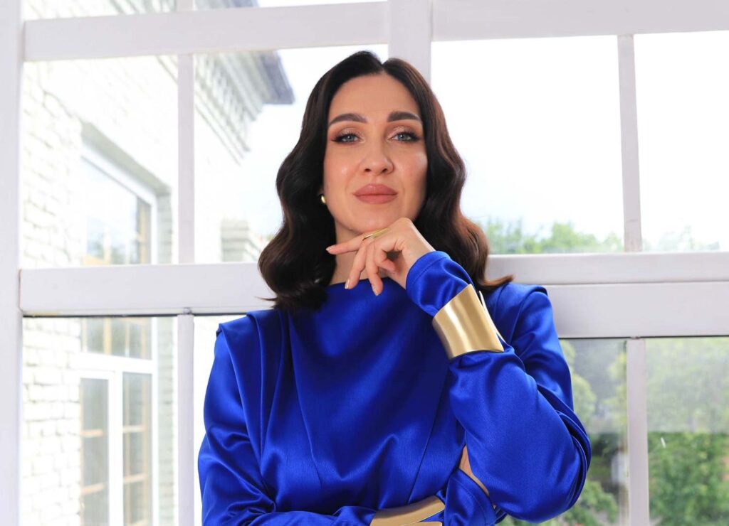 Марина Хмєловська презентує пісню «Україна духовна» про біль всіх українців, написану в перший місяць війни