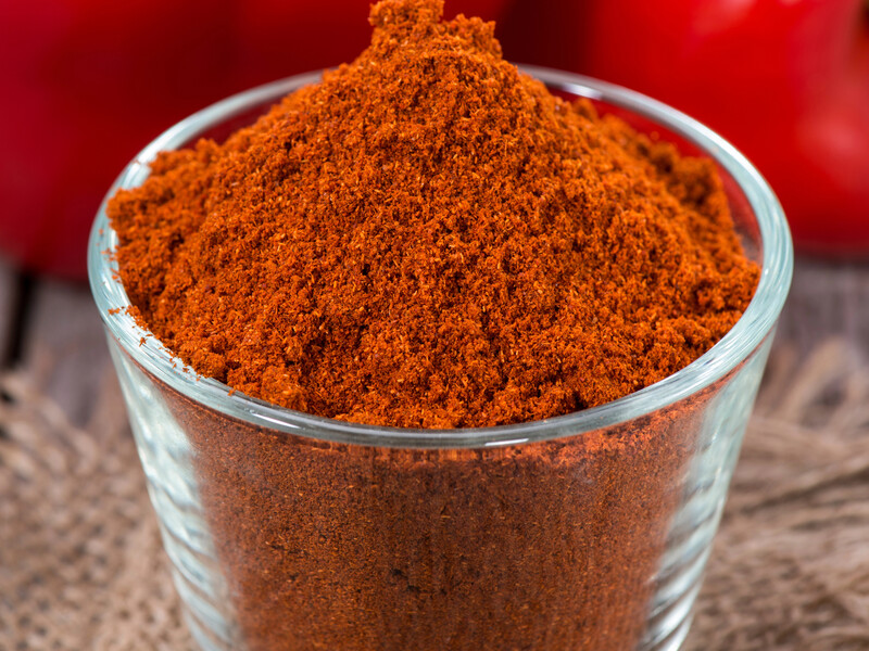 За кілька хвилин із цих спецій можна зробити дуже смачну суху аджику. Перевірений рецепт