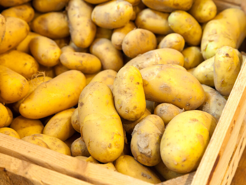 От що потрібно покласти до картоплі, щоб вона збереглася свіжою до літа