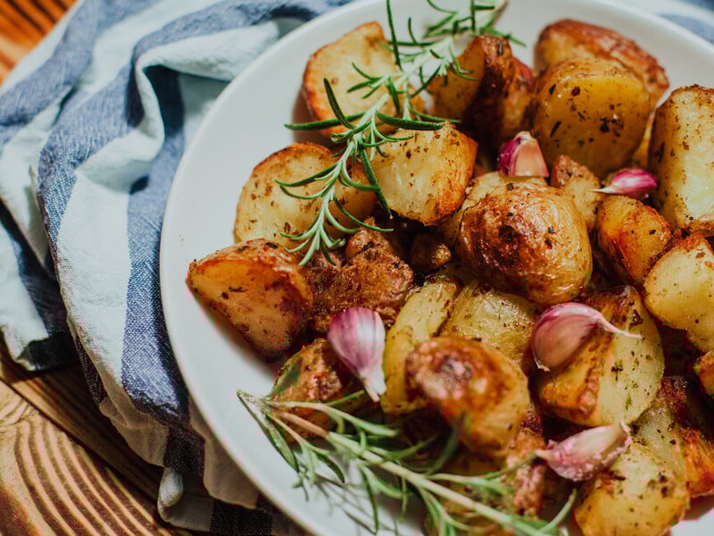 Це поєднання спецій надасть картоплі неймовірного смаку й аромату. Секретний лайфхак досвідчених кухарів Це поєднання спецій надасть картоплі неймовірного смаку й аромату. Секретний лайфхак досвідчених кухарів