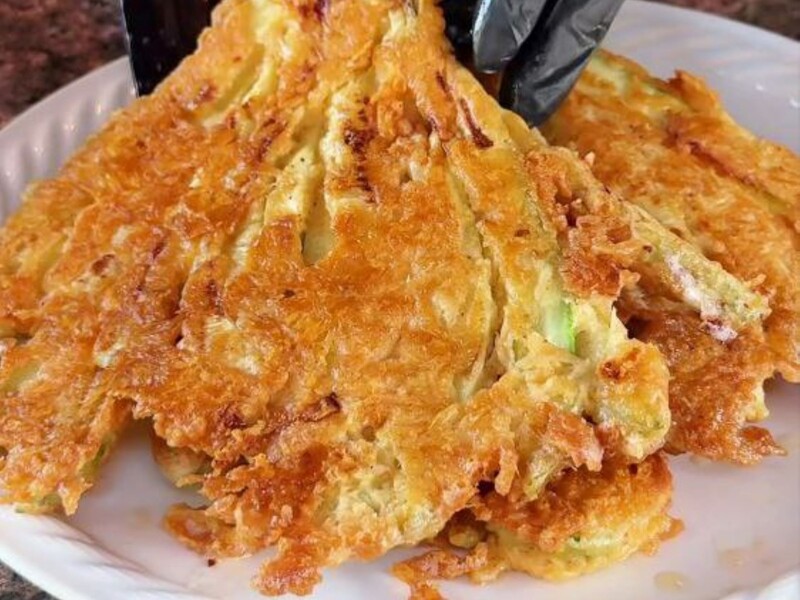 Секрет ідеальних кабачків у цьому клярі – отримаєте неймовірно смачну страву. Швидкий рецепт