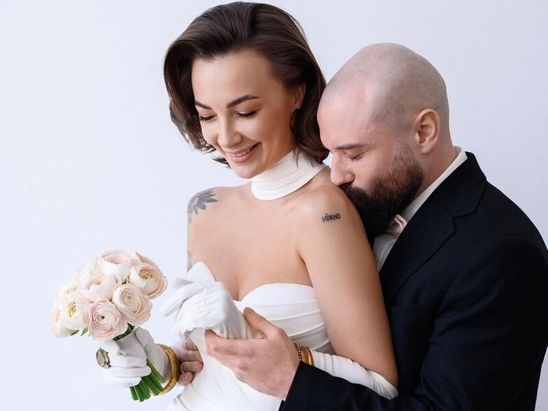 "Цинічний випад". Ексдружина Розового, який висміяв їхній подружній секс, назвала його слова наклепом