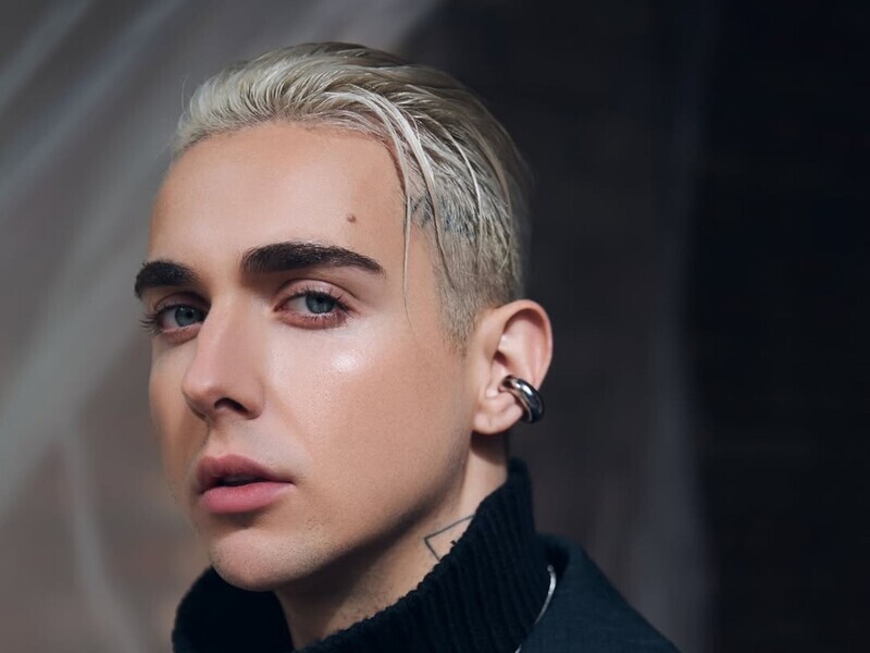 Співак Melovin, який бореться за життя, назвав свій діагноз. Українцям варто берегти себе Співак Melovin, який бореться за життя, назвав свій діагноз. Українцям варто берегти себе