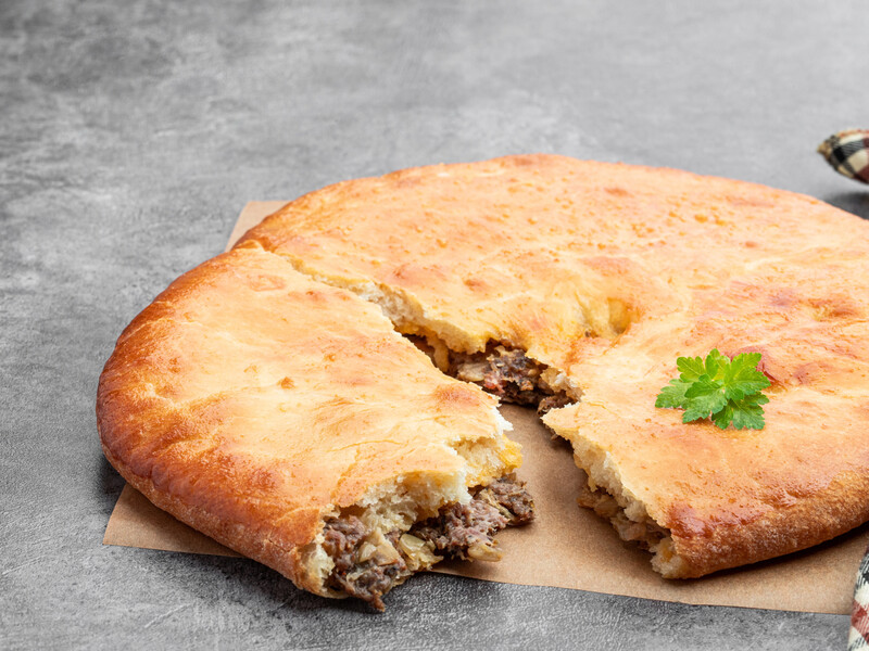 "Пиріг із м'ясом, який зникає зі столу за п'ять хвилин". Рецепт від експерта