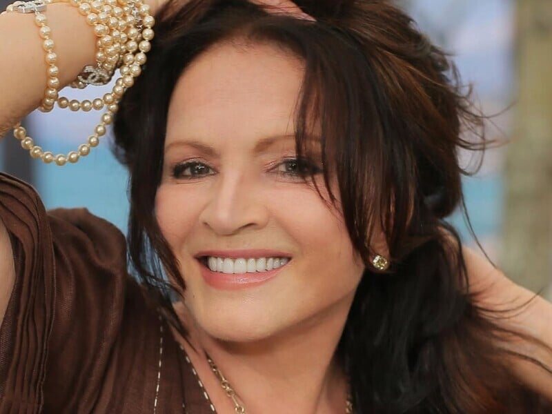 У родині Ротару поповнення – в один день народилося троє дітей. Ким вони доводяться співачці? У родині Ротару поповнення – в один день народилося троє дітей. Ким вони доводяться співачці?