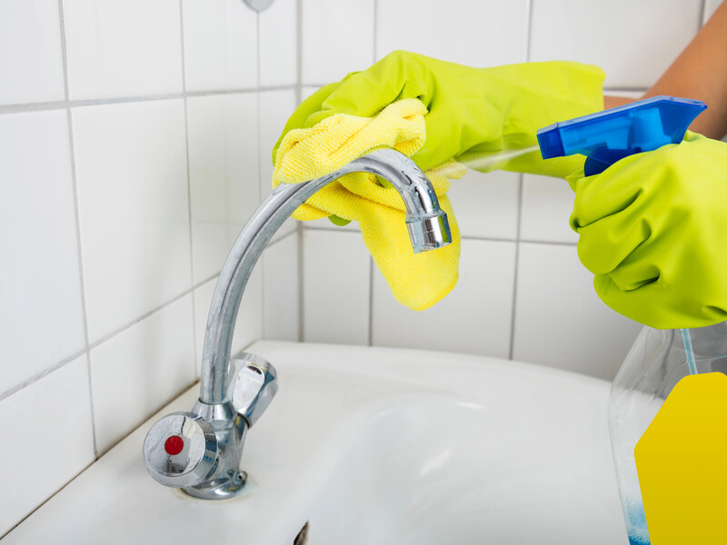 Змішайте це з оцтом – і отримаєте дуже ефективний засіб для ванної кімнати. Перевірений рецепт