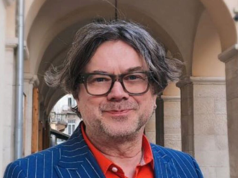 58-річний Остап Ступка одягнув жіночу вишиванку своєї коханої. Приголомшливі фото