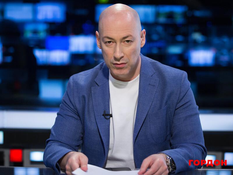 "Чекаємо на 100 віджимань". Гордон у день народження відтиснувся стільки разів, скільки йому виповнилося років. Відео