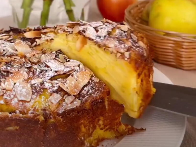 Цей яблучний "Наполеон" можна їсти навіть на ніч – у ньому вчетверо менше калорій