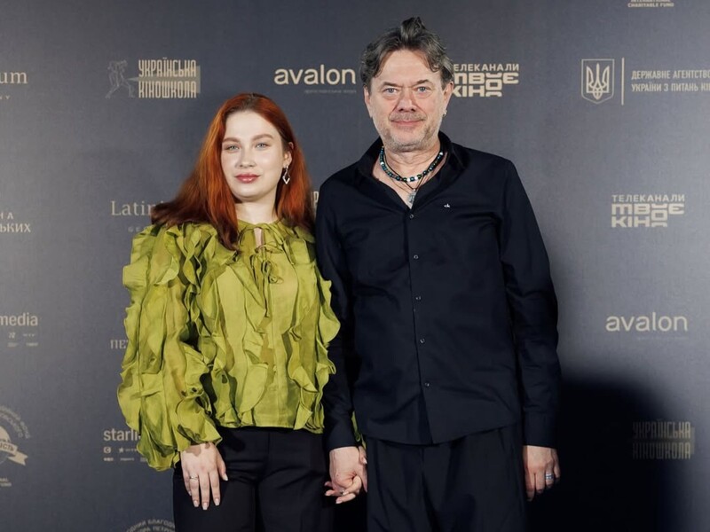 Хоче дітей, але не впевнений, що одружиться. Ступка розповів про роман із дівчиною, яка молодша за нього на 35 років Хоче дітей, але не впевнений, що одружиться. Ступка розповів про роман із дівчиною, яка молодша за нього на 35 років