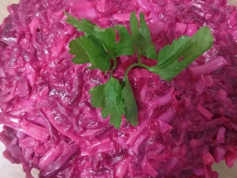 Змішайте буряк із цим – і за кілька хвилин отримаєте неймовірно смачний салат. Найпростіший рецепт