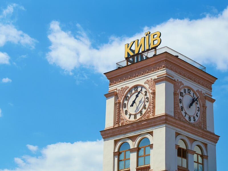 У ніч на 26 жовтня Україна знову переходить на зимовий час. О котрій це відбудеться