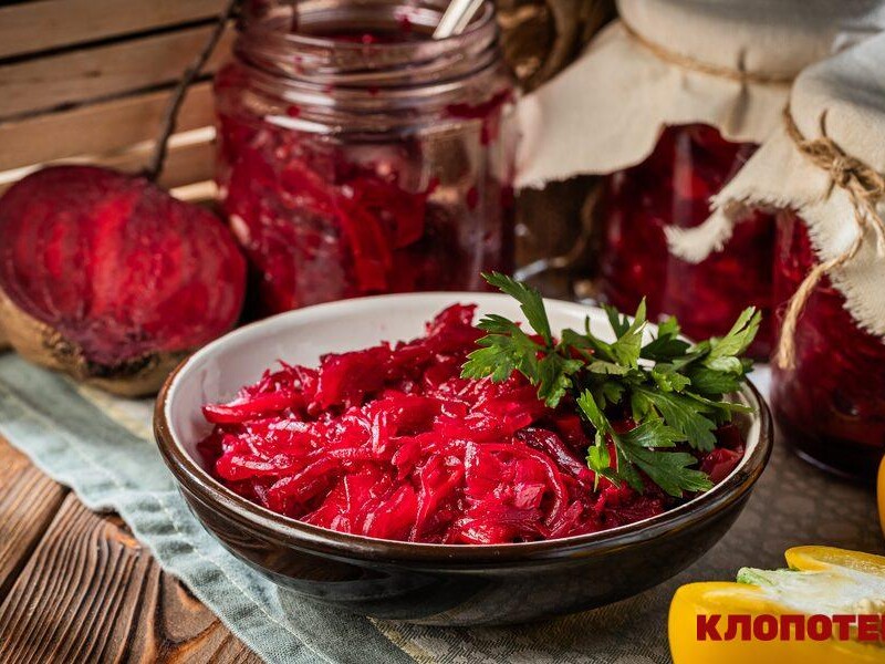 Зробіть це з буряком і додайте перець. Соковитий салат на зиму