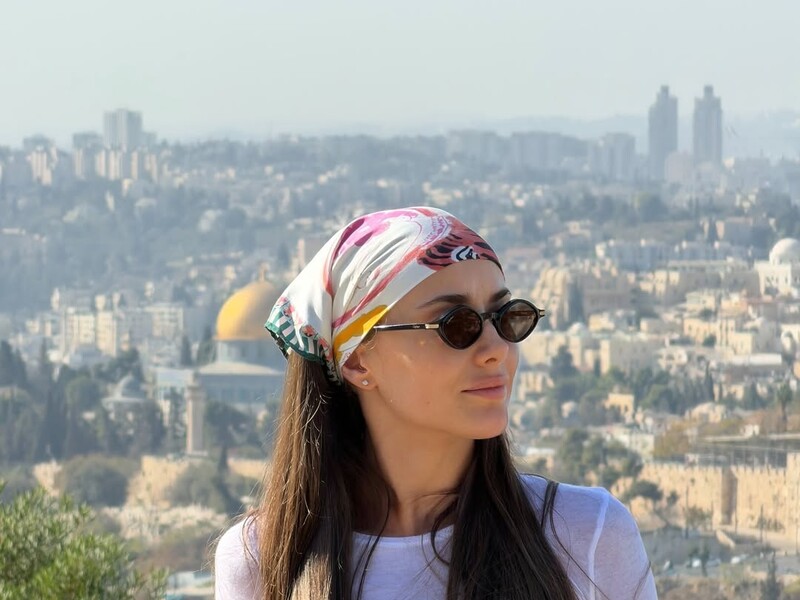 Мішина показала свого батька Мішина показала свого батька