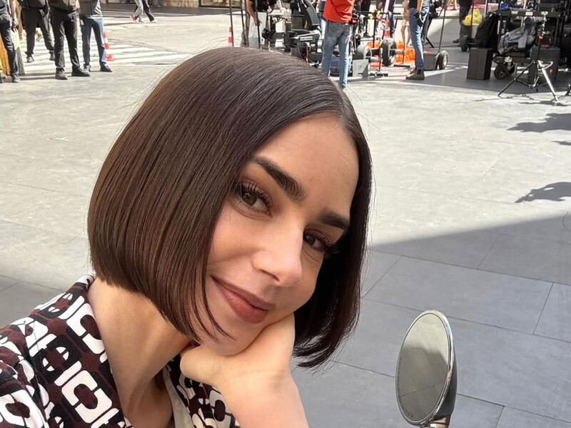 Каре і роман з італійцем. Вийшов трейлер п'ятого сезону скандального серіалу "Емілі в Парижі". Відео