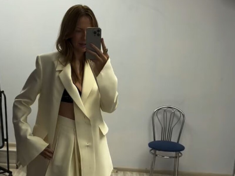 "Куди тому Гальяно!" Нікітюк приміряла костюм, дизайн якого розробили для неї українські "швеї-феї"