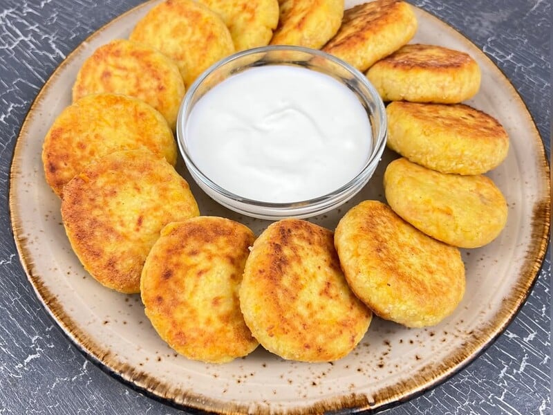 Збережіть, щоб приготувати восени. Гарбузові сирники. Рецепт за чотири кроки