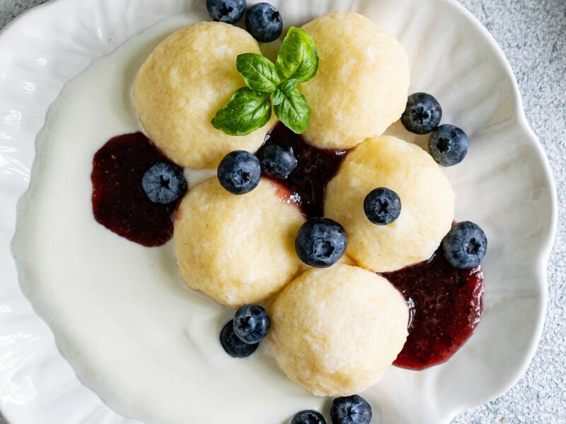 Зробіть таке тісто – і солодкі галушки будуть дуже м'якими. Простий рецепт