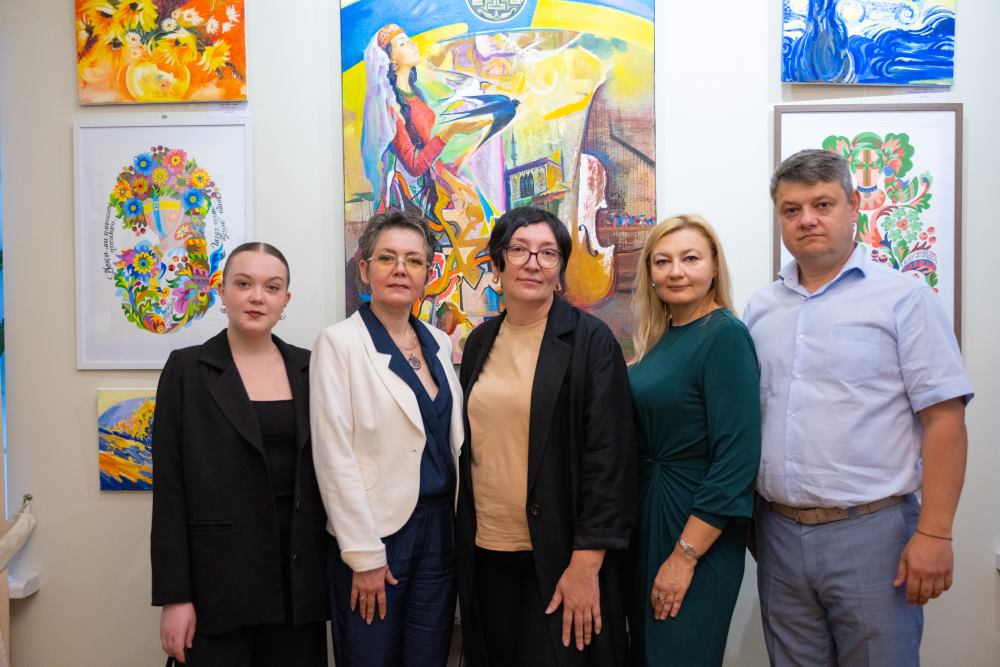 «Від серця до серця» у Музеї Гетьманства: масштабна мистецька подія за участю українських і азербайджанських художників