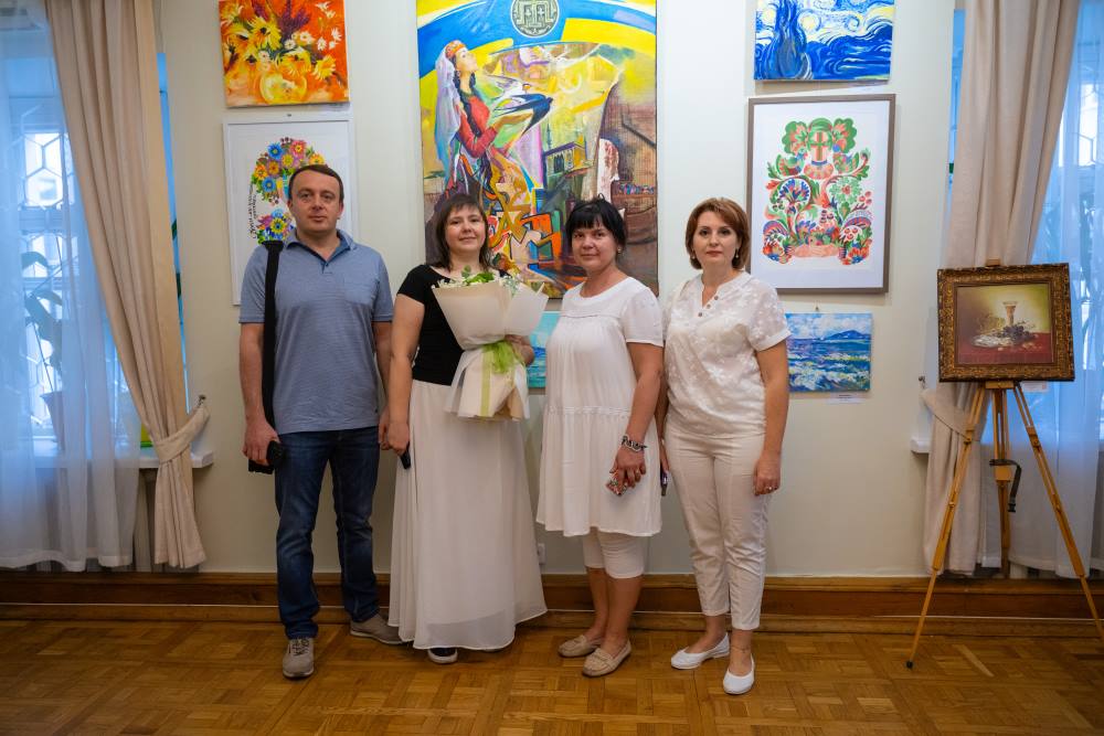«Від серця до серця» у Музеї Гетьманства: масштабна мистецька подія за участю українських і азербайджанських художників