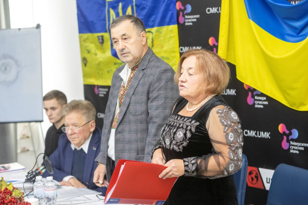 У Києві в Товаристві «Знання» України відбулася презентація книжки "27 днів між життям і смертю"