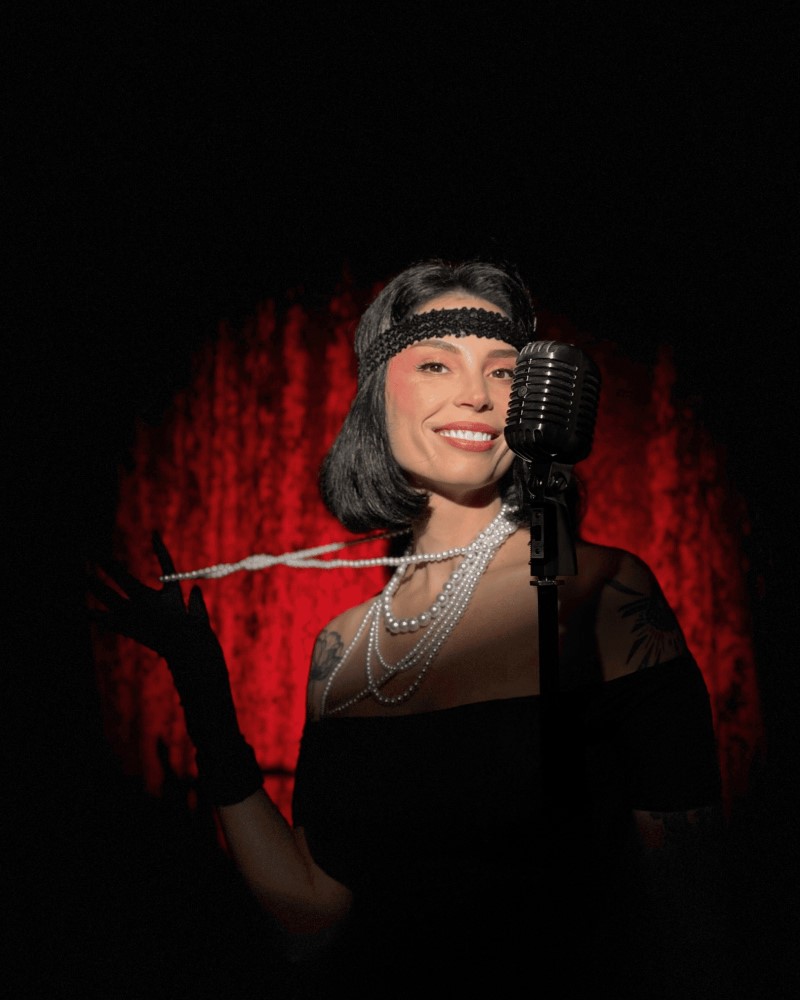 “Просто так”: іронічний трек Ann in Black про те, як Всесвіт підкидує подарунки