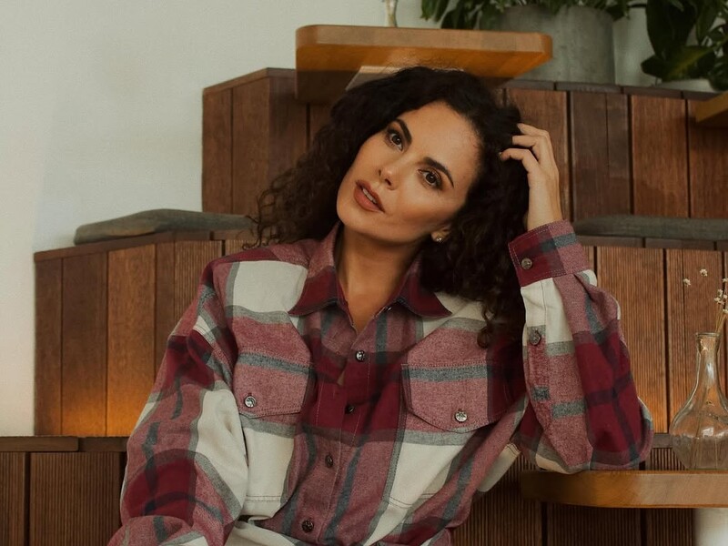 "Ляшки вогонь. Соковиті, стиглі, пружні. Хочеться їх з'їсти". Каменських розхвилювала мережу новими фото