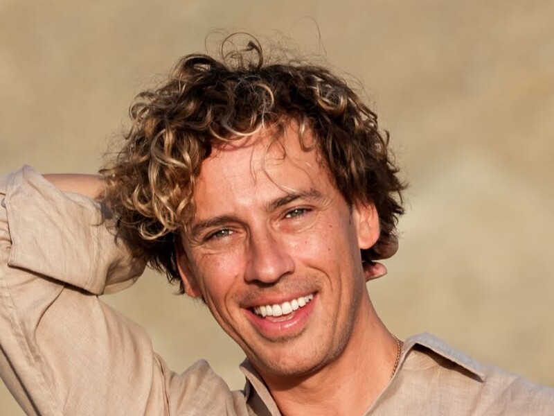 Галкін викликав фурор свіжими фото з пустелі. Підписники порівняли його з голівудським актором