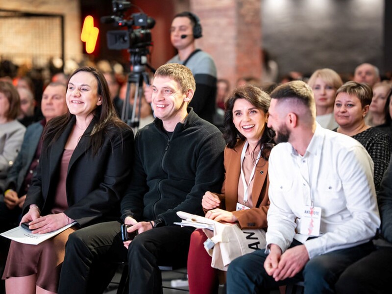 У Запоріжжі відбулася всеукраїнська конференція "Антидот". Хто був і про що там говорили