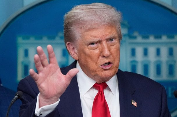 "Тварюка теж важко поранена": Трамп повідомив про наслідки стрілянини біля Білого дому