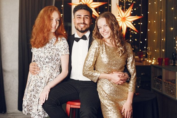 У чому варто зустрічати Новий рік 2026 кожному знаку зодіаку: поради астрологів та стилістів