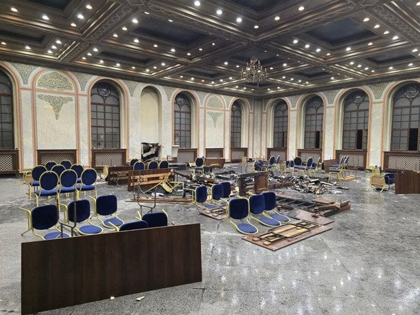 Чоловік у Чернівцях підпалив одну з найважливіших синагог в Україні: подробиці інциденту