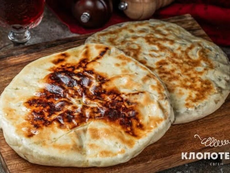 Обов'язково приготуйте цю страву – її розбирають за лічені хвилини. Рецепт із грузинської кухні