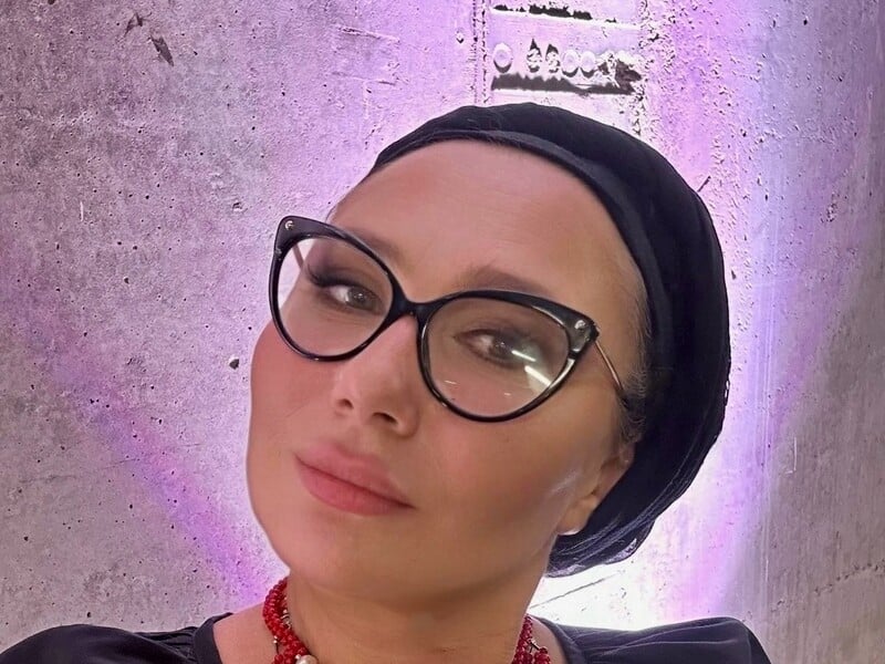 "Вочевидь, ми оплачуємо ще місячне світло". Мозгова обурилася платіжкою за електроенергію