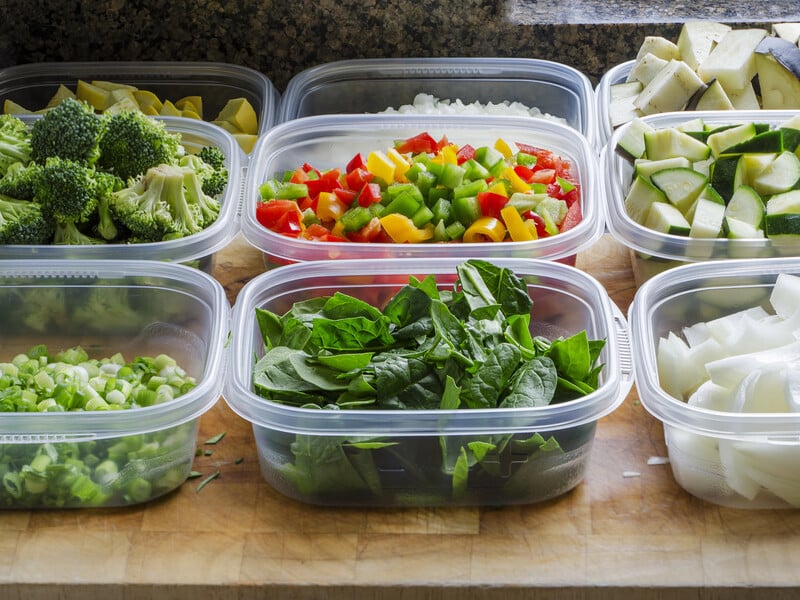 На ставте здоров'я під загрозу. П'ять продуктів, які не можна зберігати в пластикових контейнерах На ставте здоров'я під загрозу. П'ять продуктів, які не можна зберігати в пластикових контейнерах