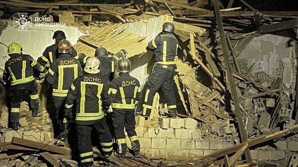 Конфлікт у бомбосховищі Києва: жінку з дитиною не пускали під час атаки — поліція зʼясовує