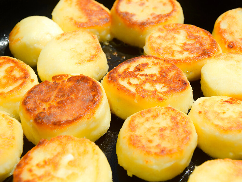 Секрет пухких сирників – у цьому інгредієнті. Поради, завдяки яким страва буде як із ресторану