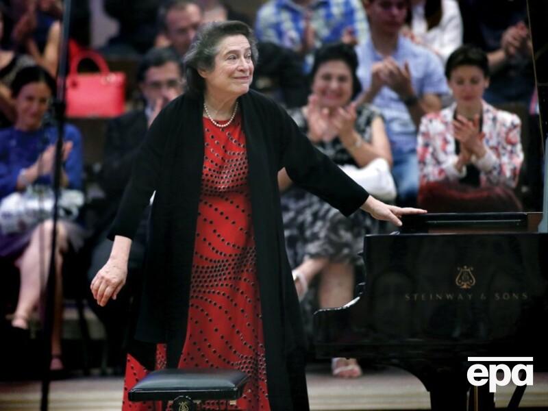 У Нідерландах скасували концерт австрійської артистки, яка "явно симпатизує кремлівському режиму"