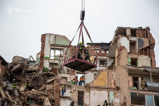 Крики, плач, всюди тіла: як Тернопіль став пеклом на землі та чому мешканці багатоповерхівки не змогли врятуватися