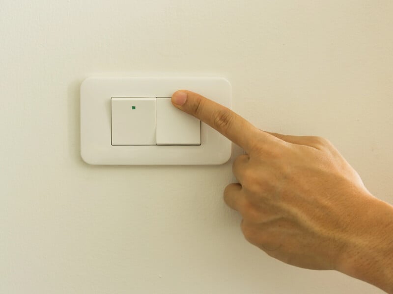 Зробіть це вдома – і побутова техніка не зіпсується під час стрибків напруги. Найкраща порада