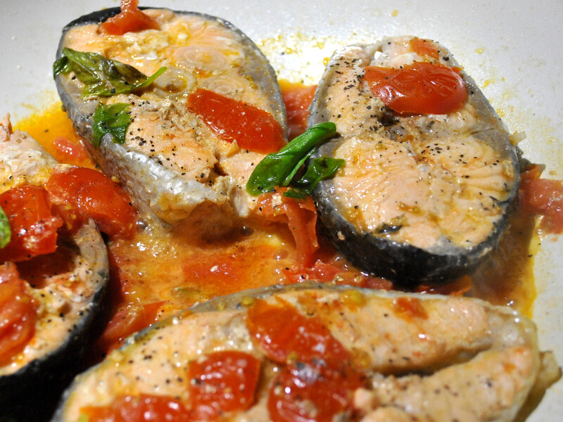 Найкраще рибу тушкувати із цим – тоді вона танутиме в роті. Швидкий рецепт