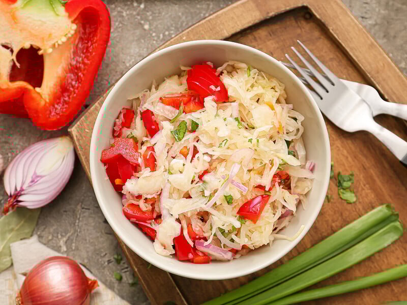 "Увечері зробили – уранці куштуємо". Експрес-рецепт смачної квашеної капусти