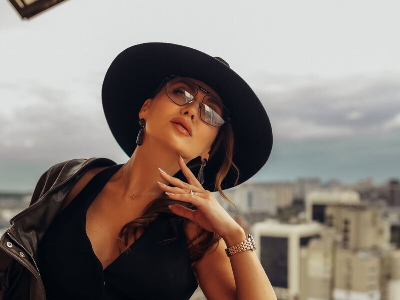 "Якщо я завжди яскраво одягнена – значить, коханка якась". Саліванчук розкритикувала українських режисерів