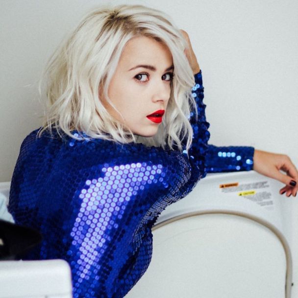 Міка Ньютон 20 років тому та зараз: як співачка кардинально змінилась