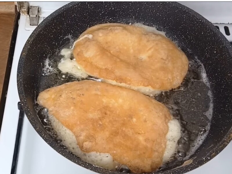 Приготуйте ці неймовірно ніжні й соковиті відбивні. Секрет – у маринаді й пишному клярі