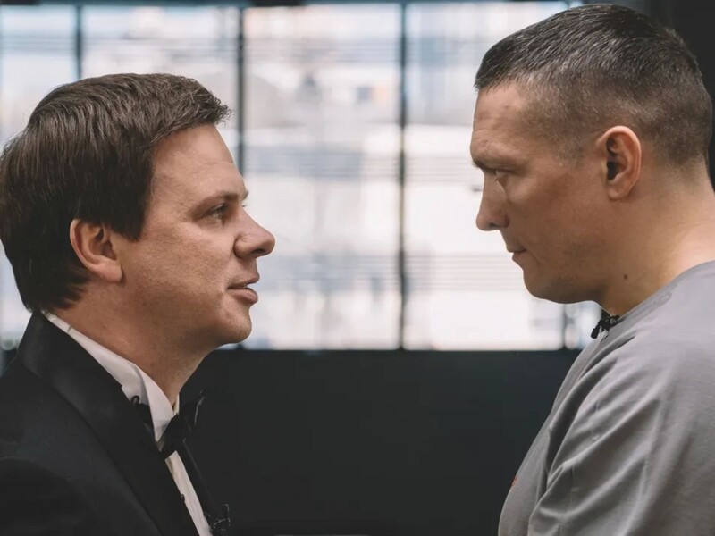 "Ф'юрі так робить". Усик на рингу полоскотав Комарова під ребрами. Відео