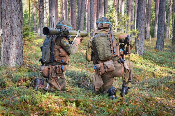 Навчання НАТО закінчилися трагедією: бельгійський військовий дістав важкі поранення Навчання НАТО закінчилися трагедією: бельгійський військовий дістав важкі поранення