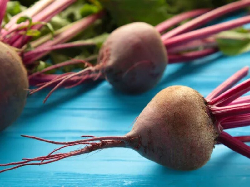 Ніколи не залишайте буряк поруч із цими плодами, інакше він не долежить до весни. Поради й секрети