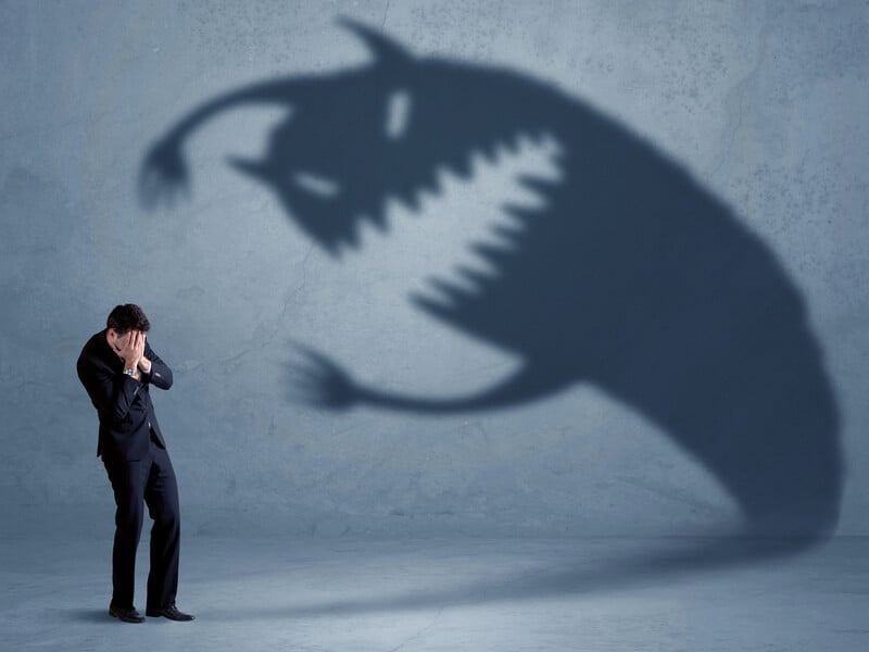 Чому ми бачимо монстрів у темряві? У лікарів є пояснення